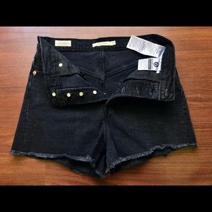 Levi’s Ribcage Shorts
